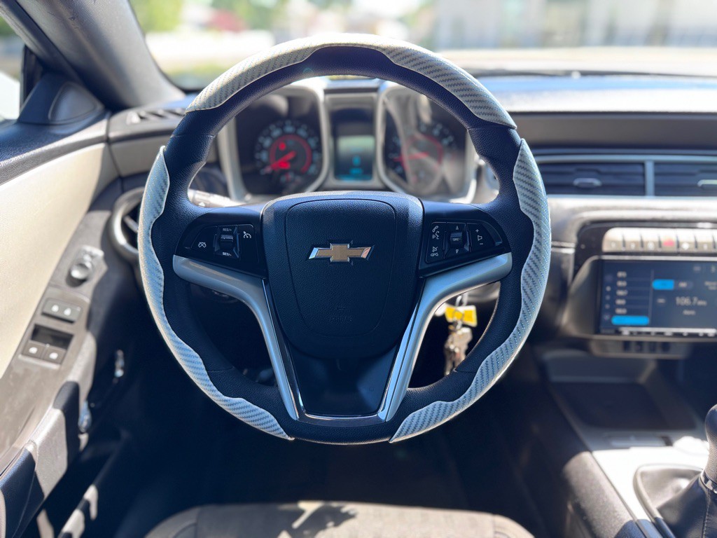2015 Chevrolet Camaro Image 12