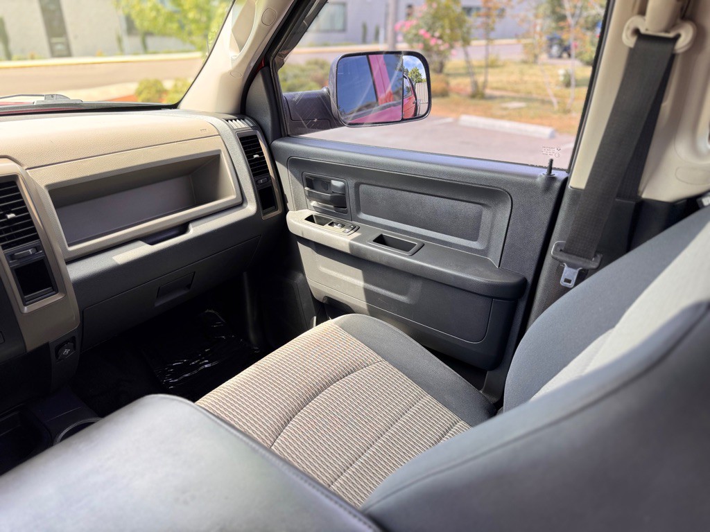 2012 RAM 3500 Image 11