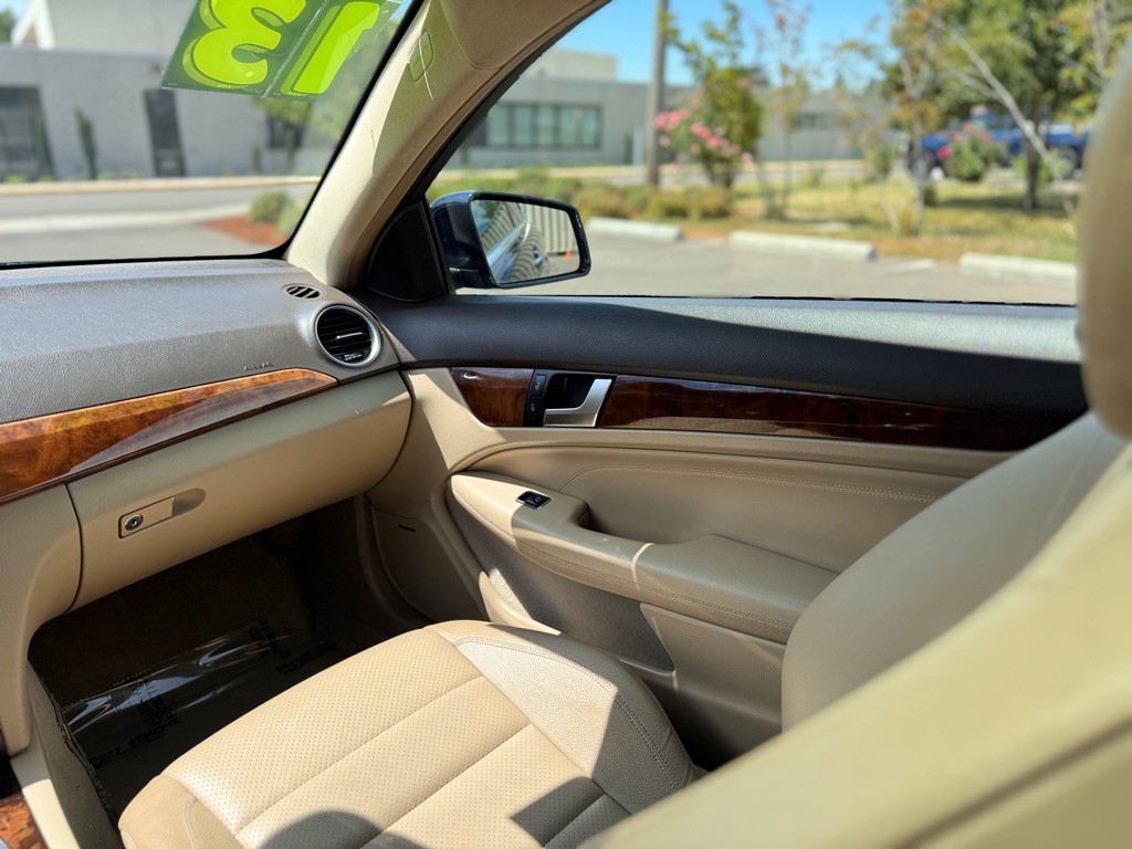 2013 Mercedes-Benz C-Class Image 11