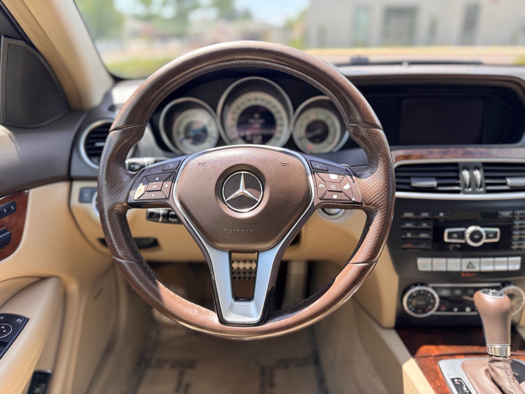 2013 Mercedes-Benz C-Class Image 12