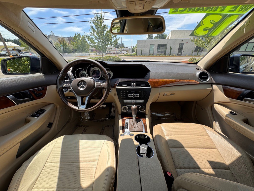 2013 Mercedes-Benz C-Class Image 13