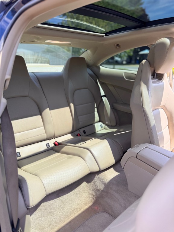 2013 Mercedes-Benz C-Class Image 17