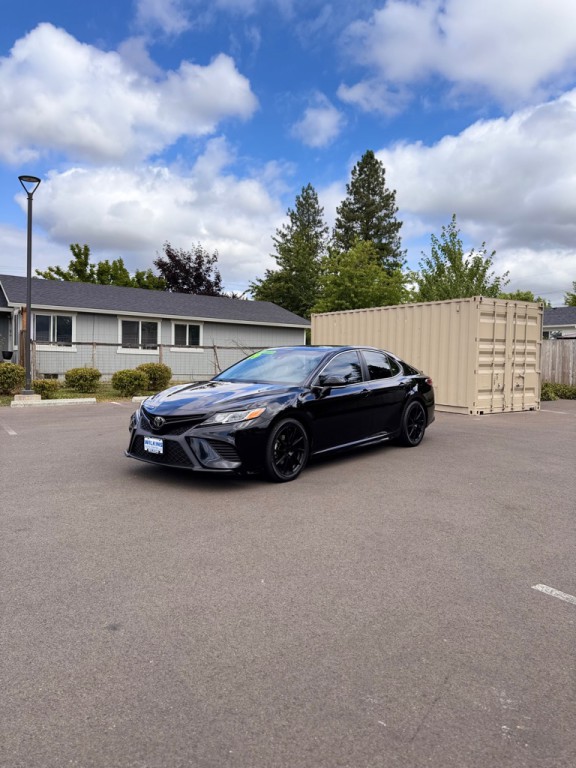 2019 Toyota Camry Image 1