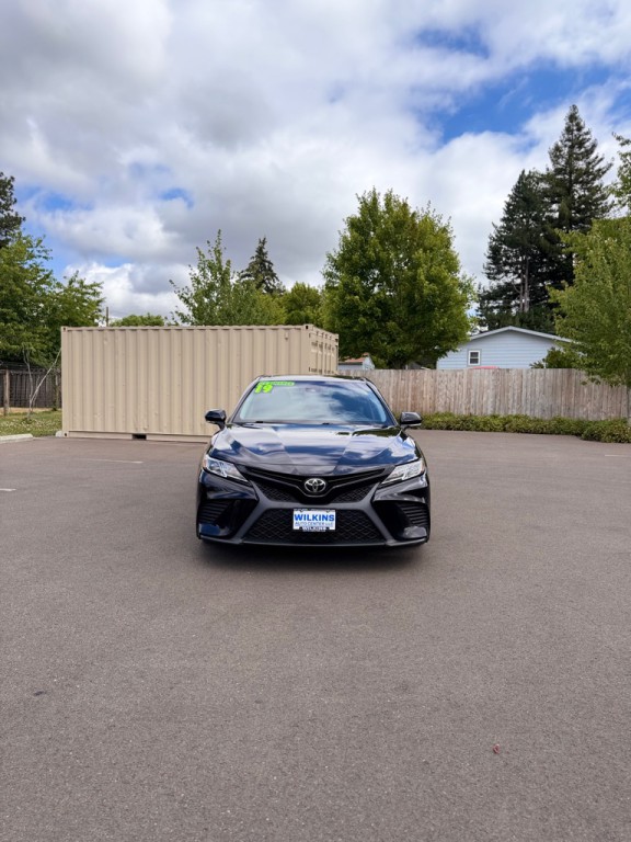 2019 Toyota Camry Image 2