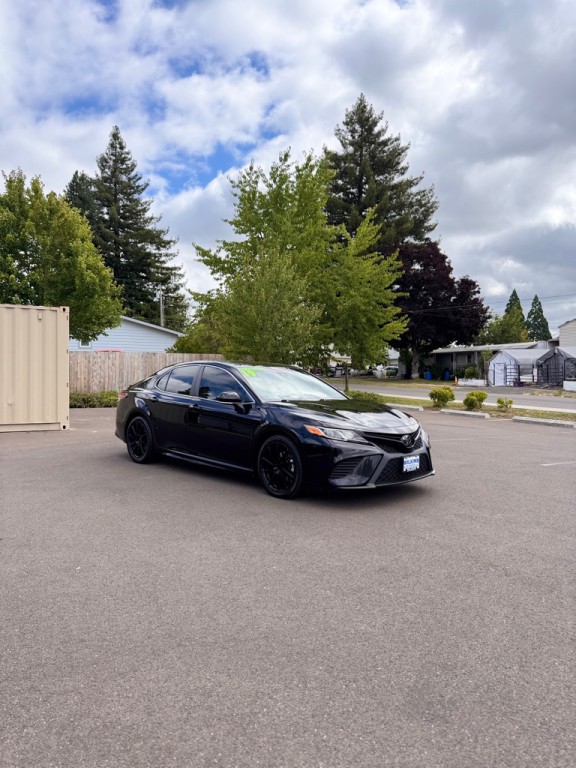 2019 Toyota Camry Image 3