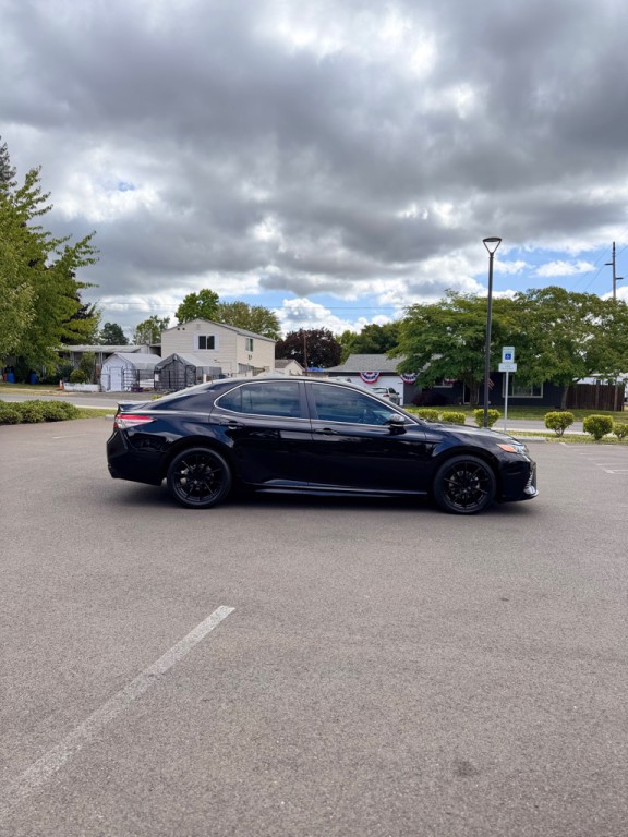 2019 Toyota Camry Image 4