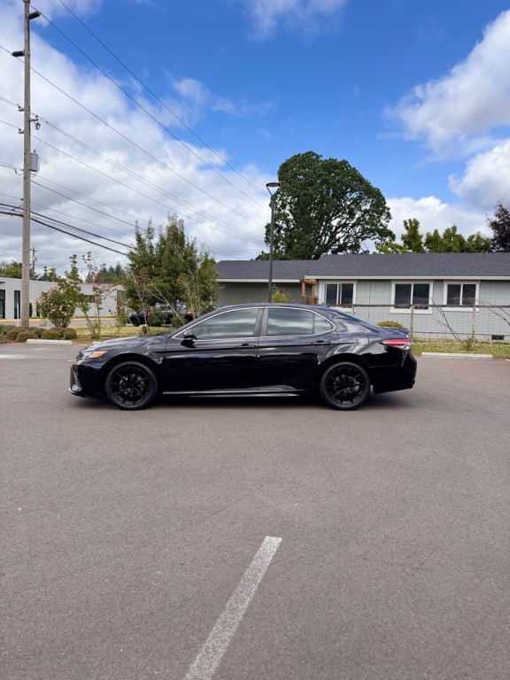2019 Toyota Camry Image 8