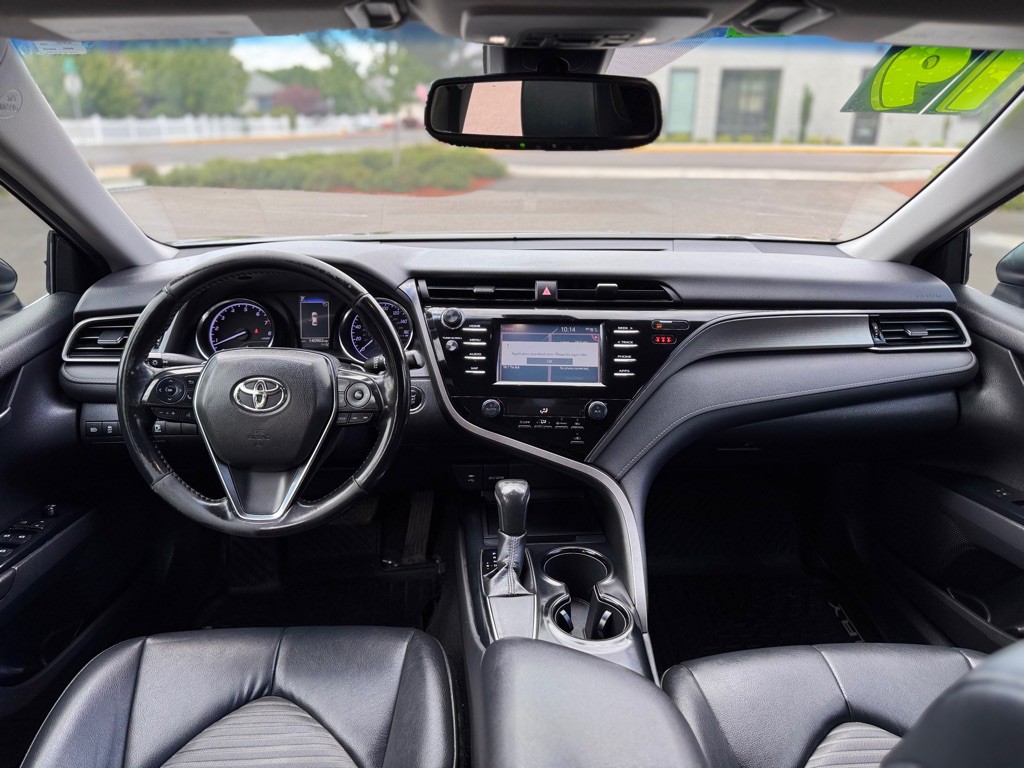 2019 Toyota Camry Image 9