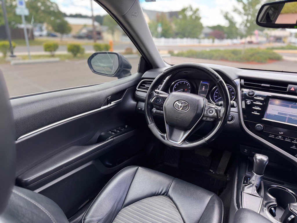 2019 Toyota Camry Image 10