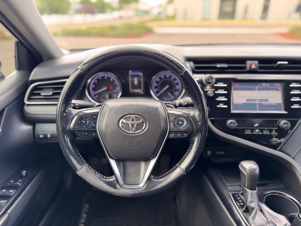 2019 Toyota Camry Image 12
