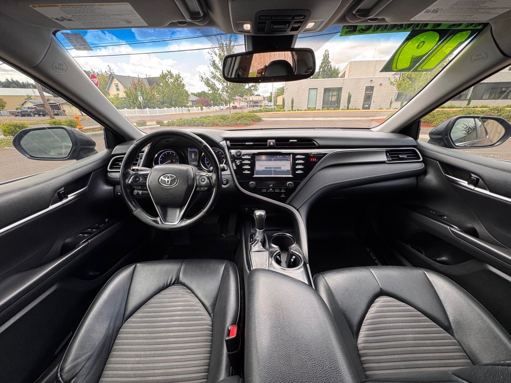 2019 Toyota Camry Image 13