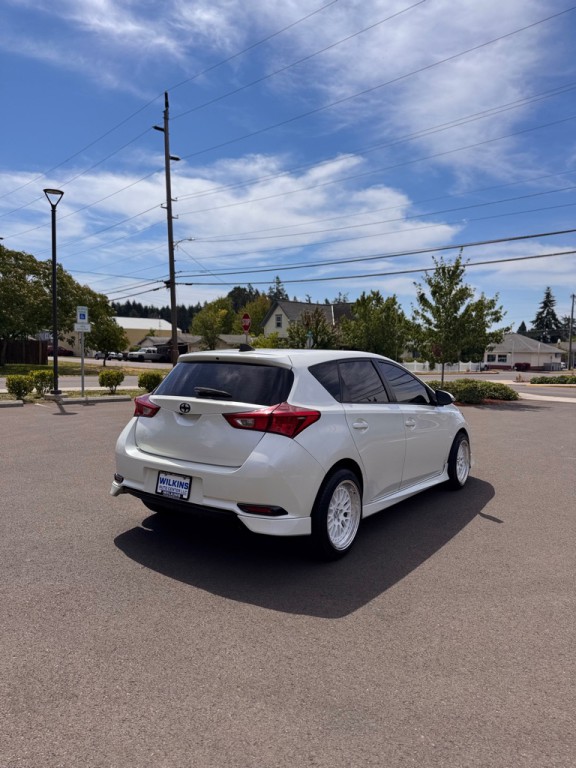 2016 Toyota Corolla Image 5