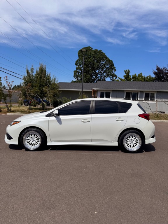 2016 Toyota Corolla Image 8