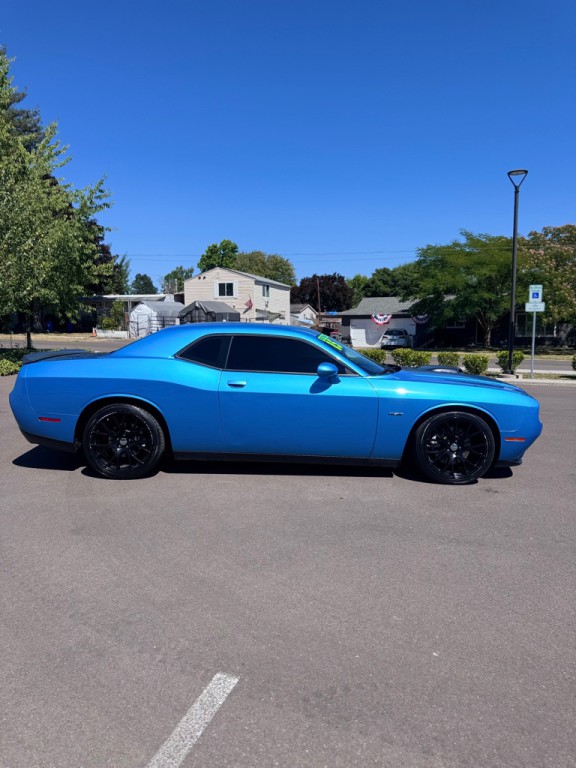 2015 Dodge Challenger Image 4