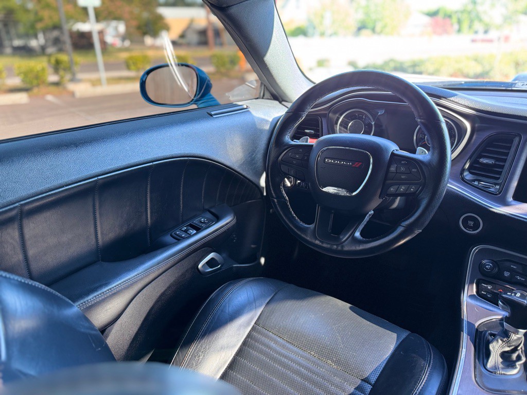 2015 Dodge Challenger Image 10