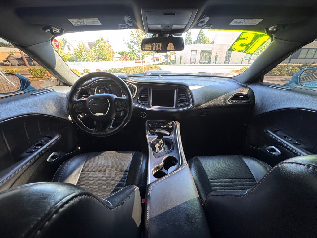 2015 Dodge Challenger Image 13