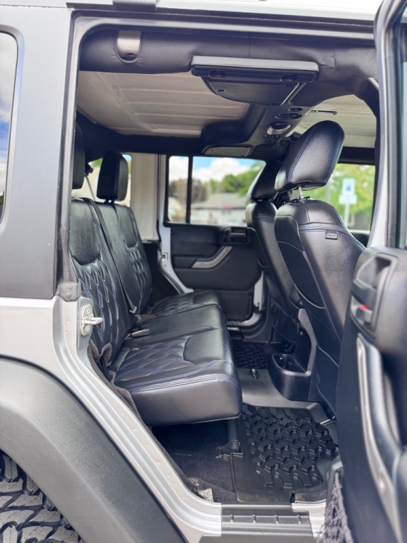 2015 Jeep Wrangler Unlimited Image 16