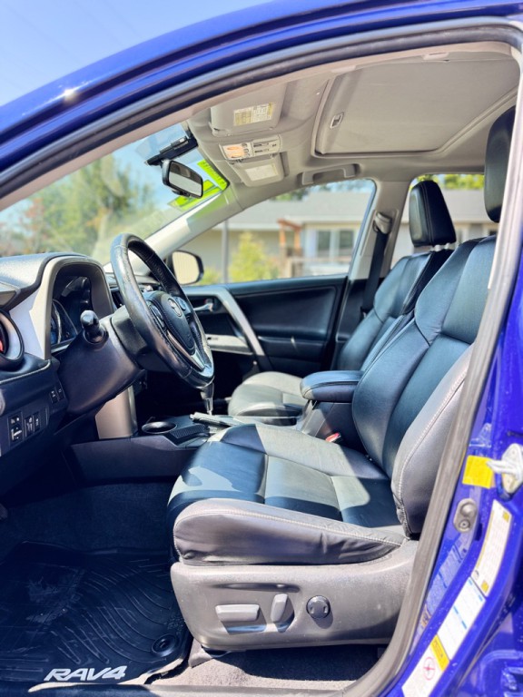 2015 Toyota Rav4 Image 12