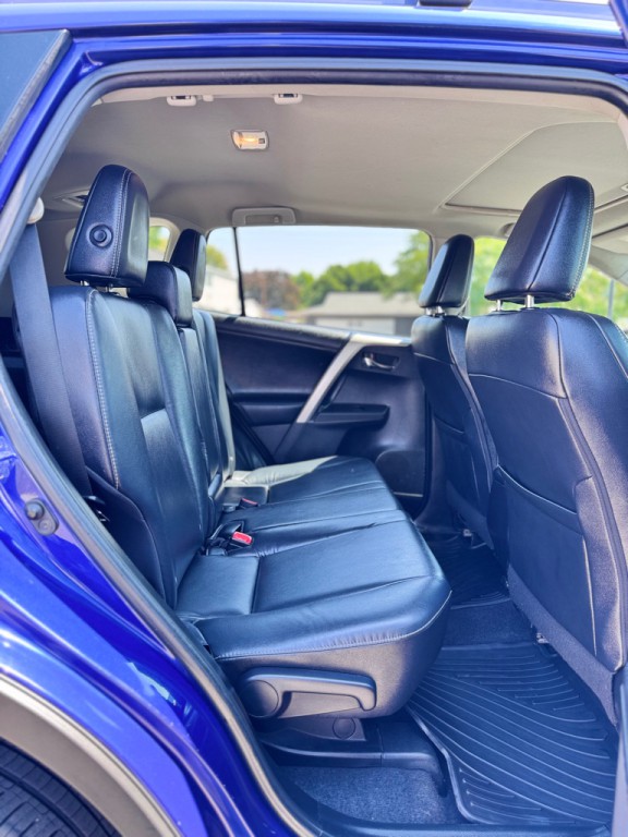 2015 Toyota Rav4 Image 14