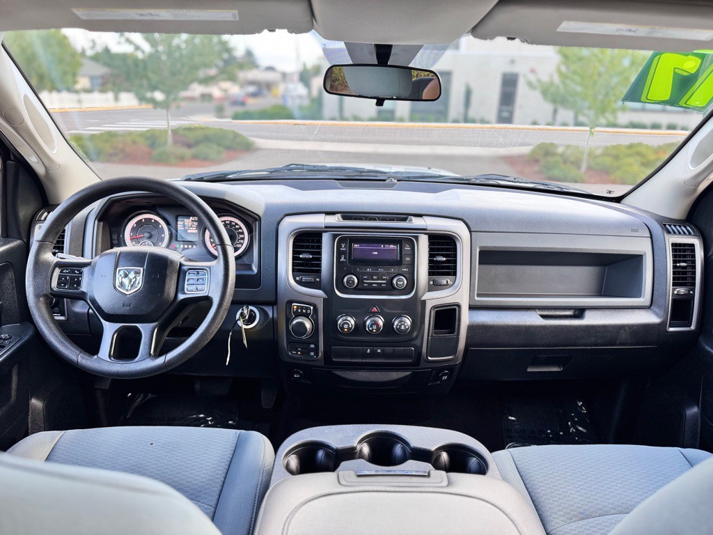 2017 RAM 1500 Image 9