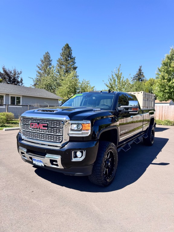 2019 GMC Sierra Image 1