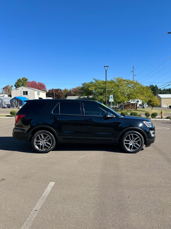 2017 Ford Explorer Image 4