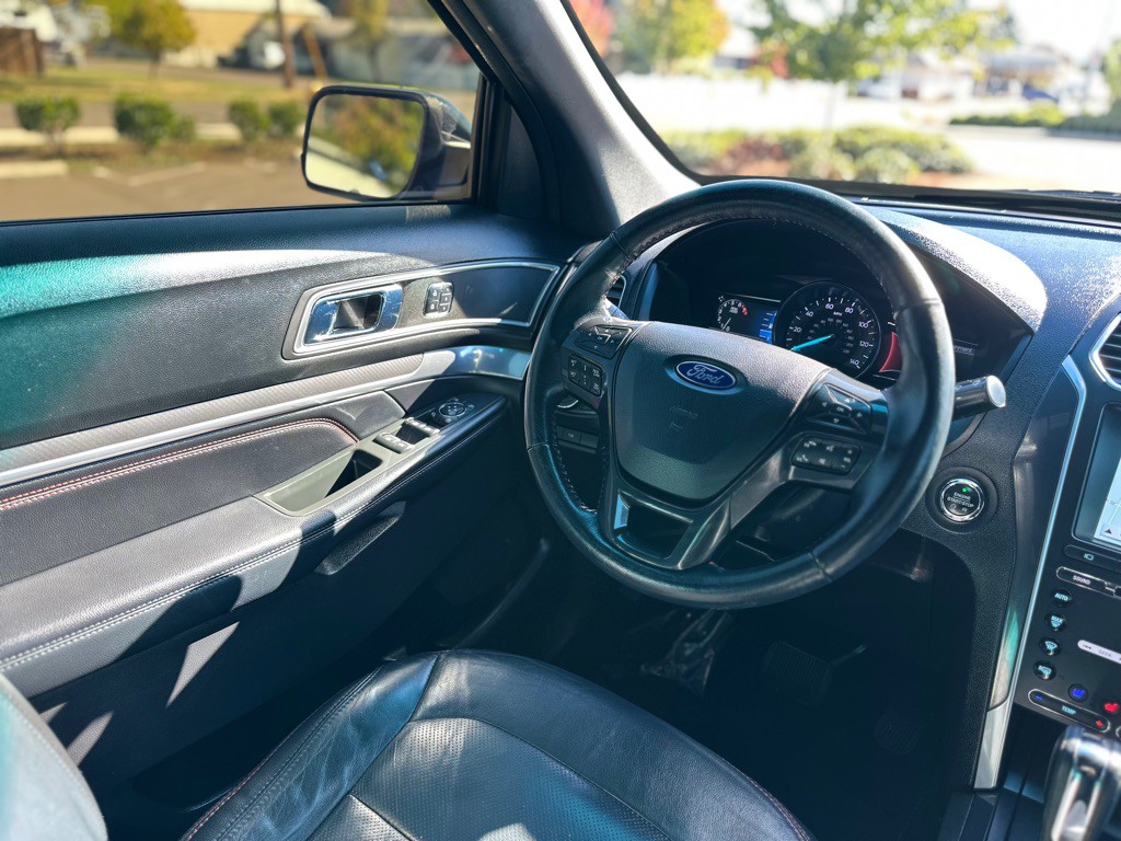 2017 Ford Explorer Image 10
