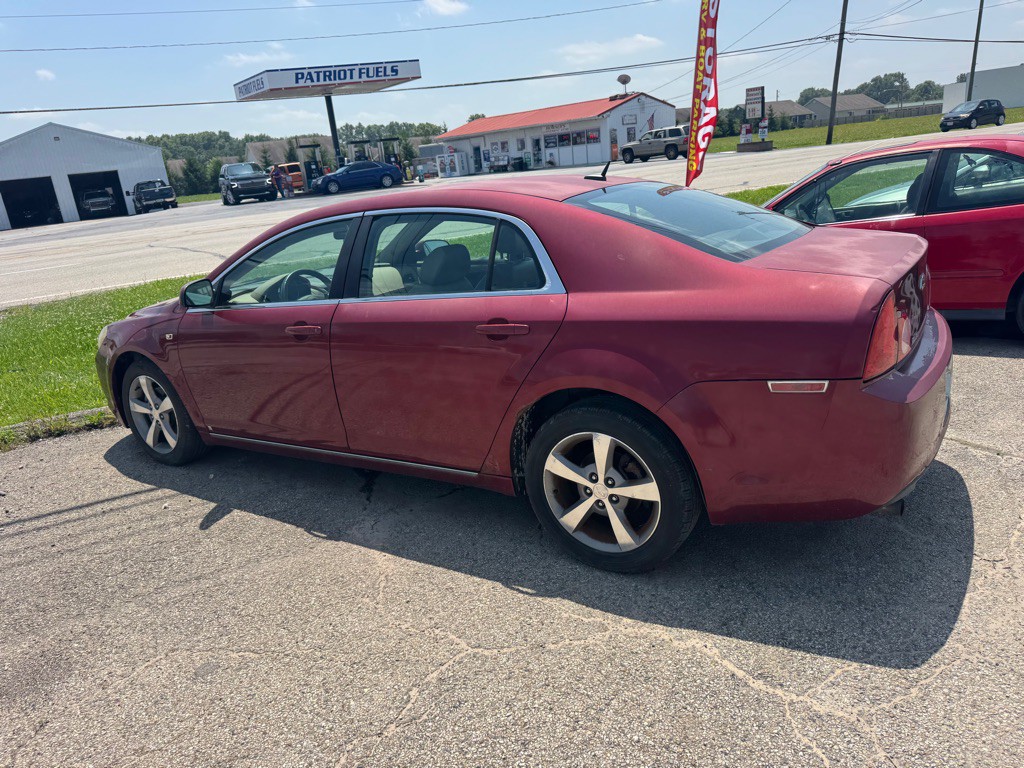 2008 Chevrolet Malibu Image 2
