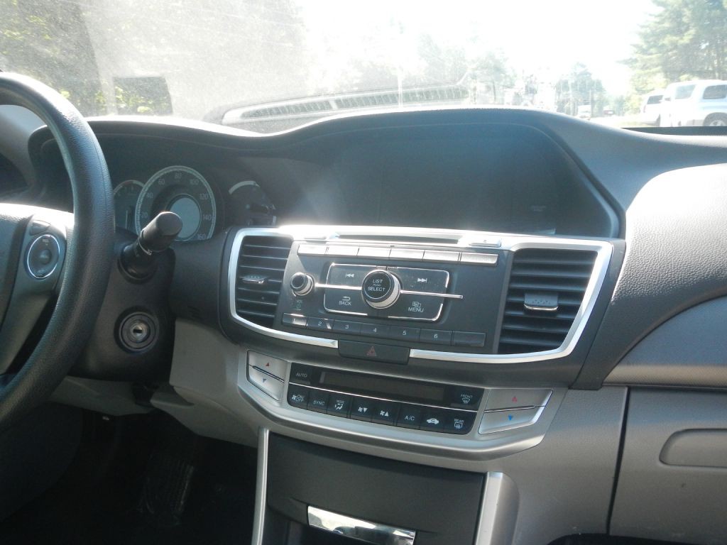 2013 Honda Accord Image 24