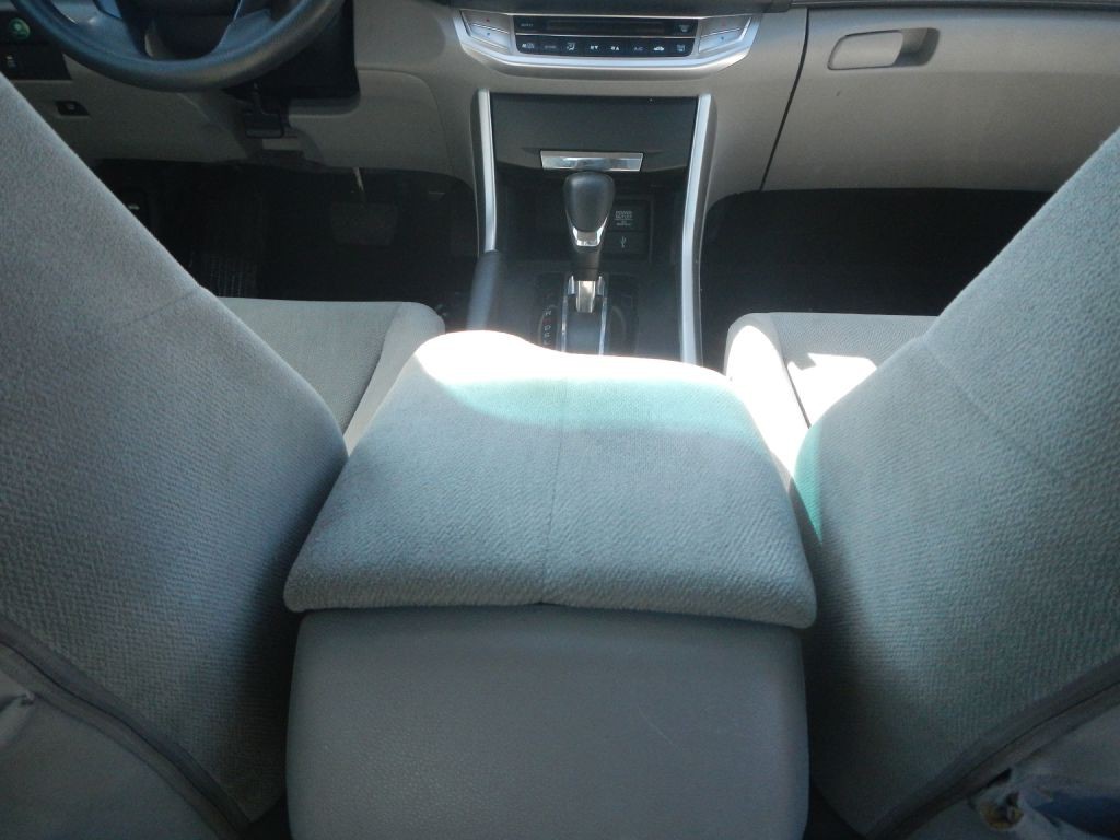 2013 Honda Accord Image 30