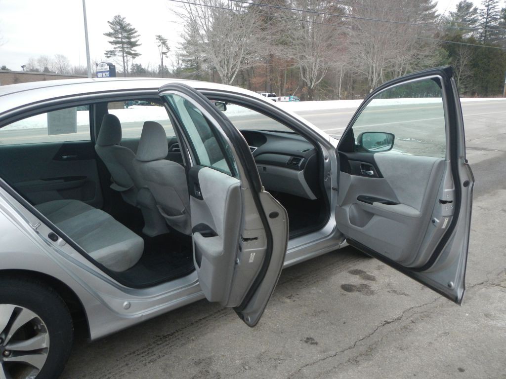 2013 Honda Accord Image 16
