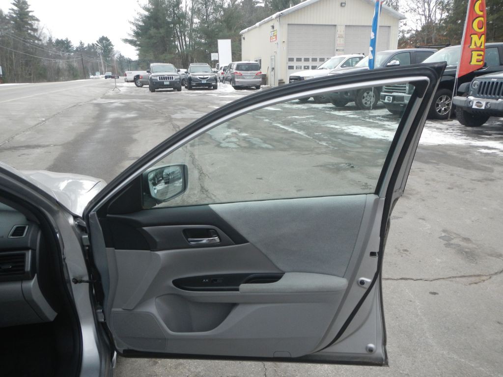 2013 Honda Accord Image 18