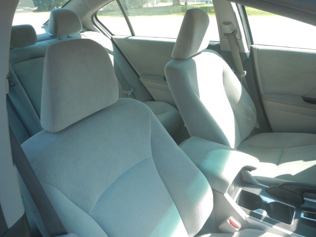 2013 Honda Accord Image 8