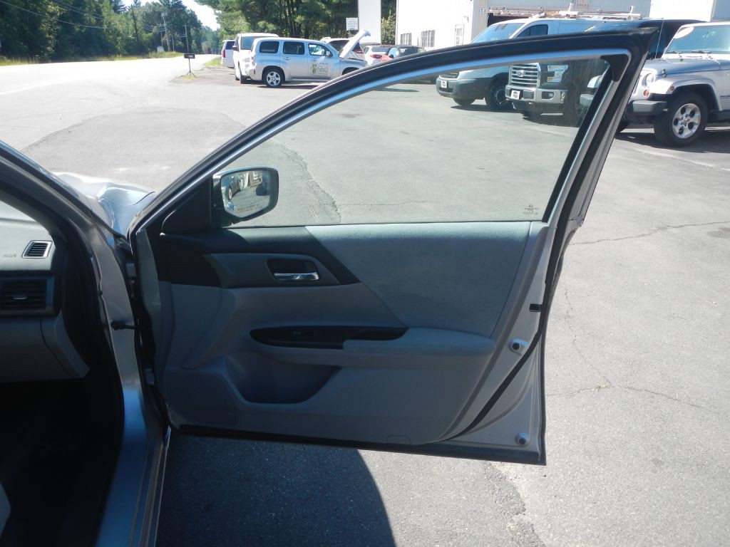 2013 Honda Accord Image 16