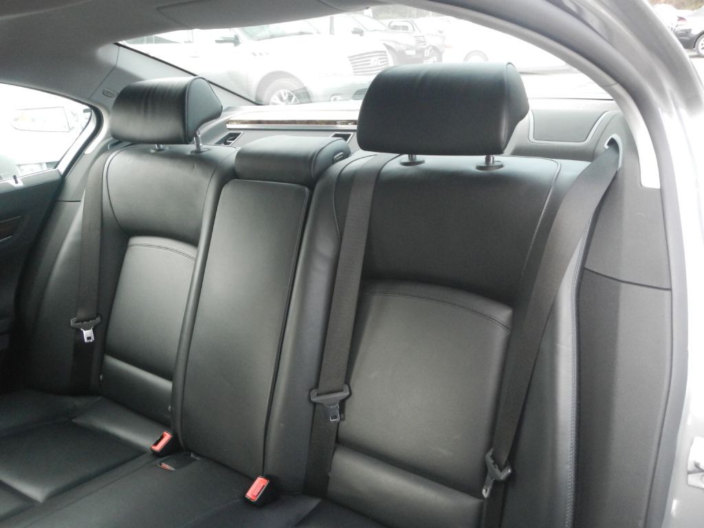 2013 BMW 7 Series Image 4