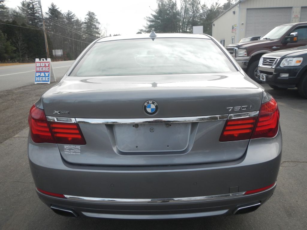 2013 BMW 7 Series Image 33