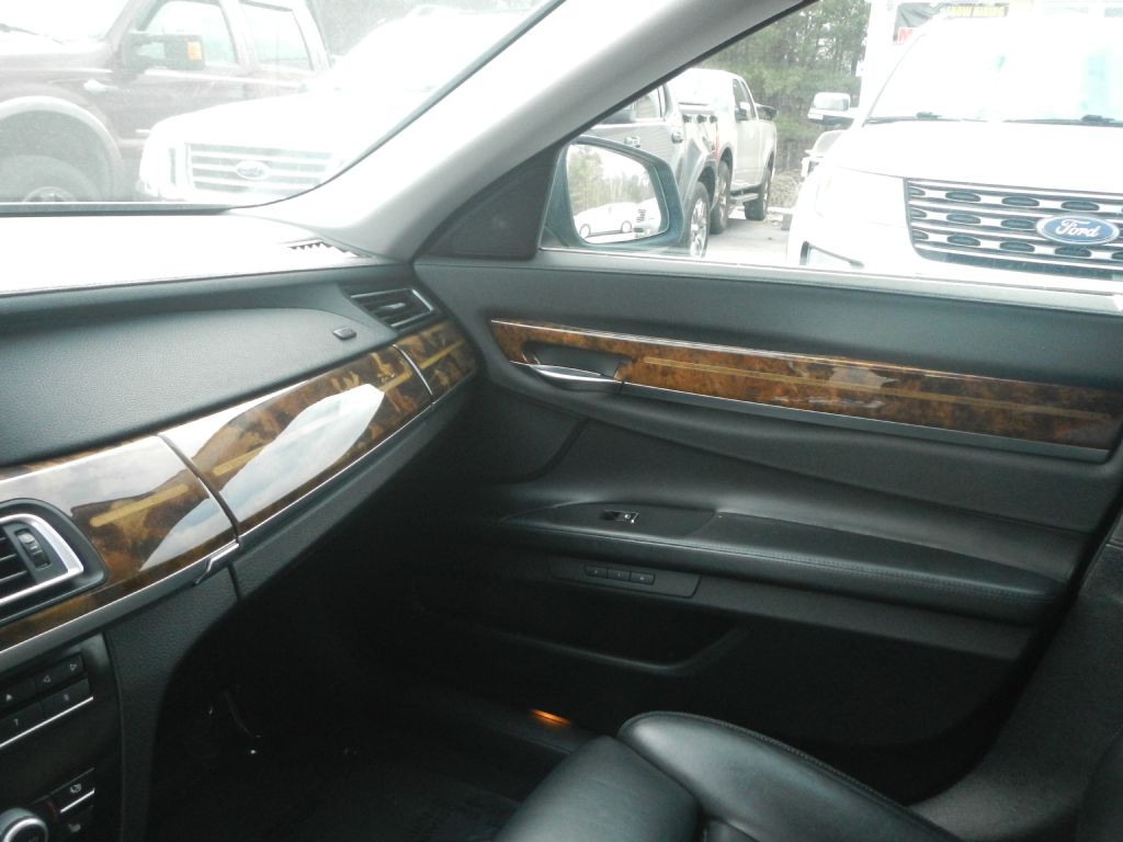 2013 BMW 7 Series Image 51