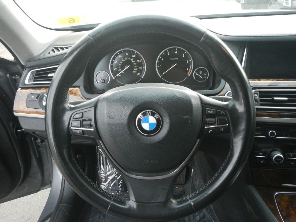 2013 BMW 7 Series Image 54