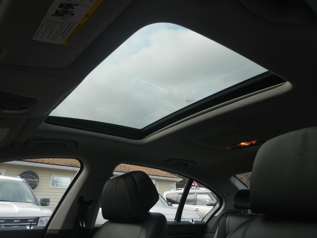 2013 BMW 7 Series Image 56