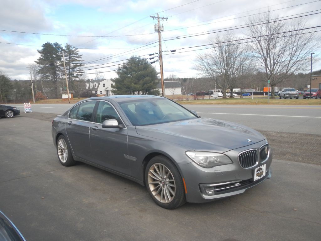 2013 BMW 7 Series Image 57