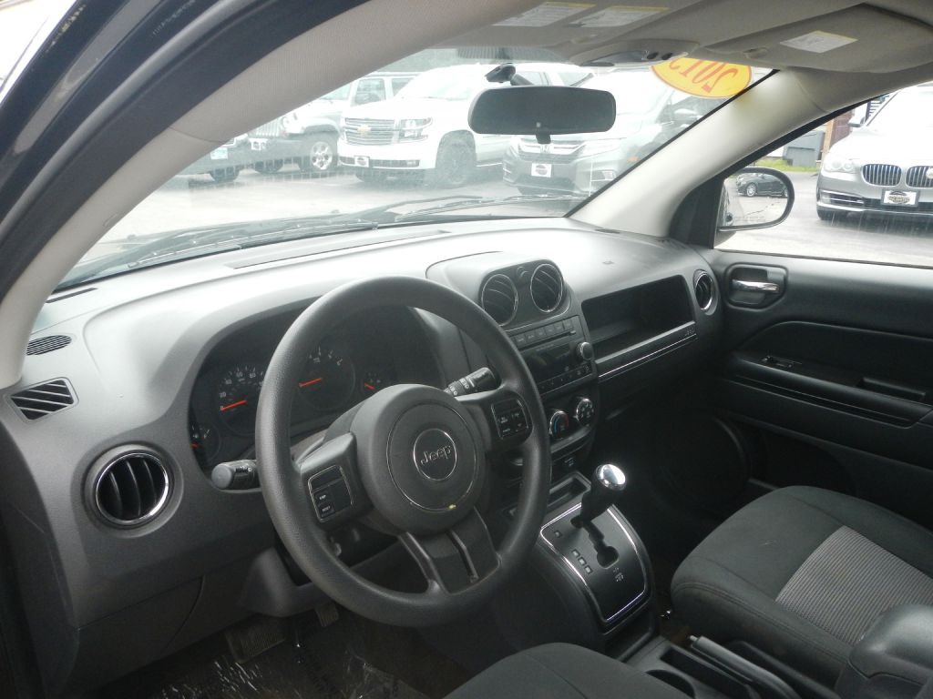 2013 Jeep Compass Image 10