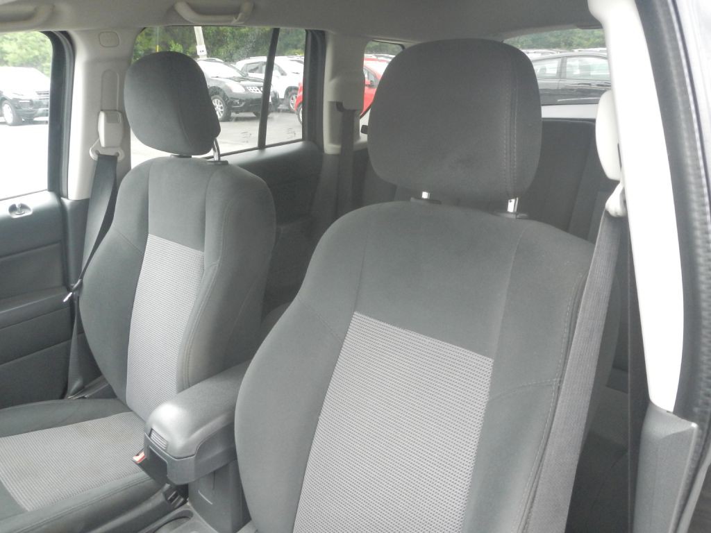 2013 Jeep Compass Image 17