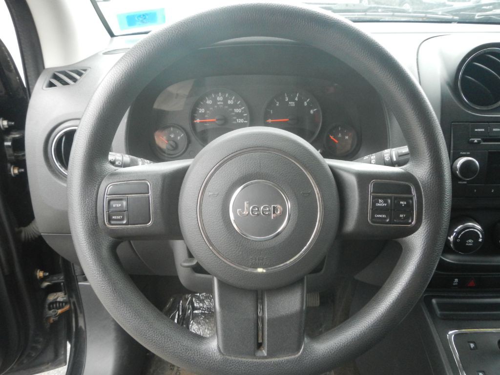 2013 Jeep Compass Image 20