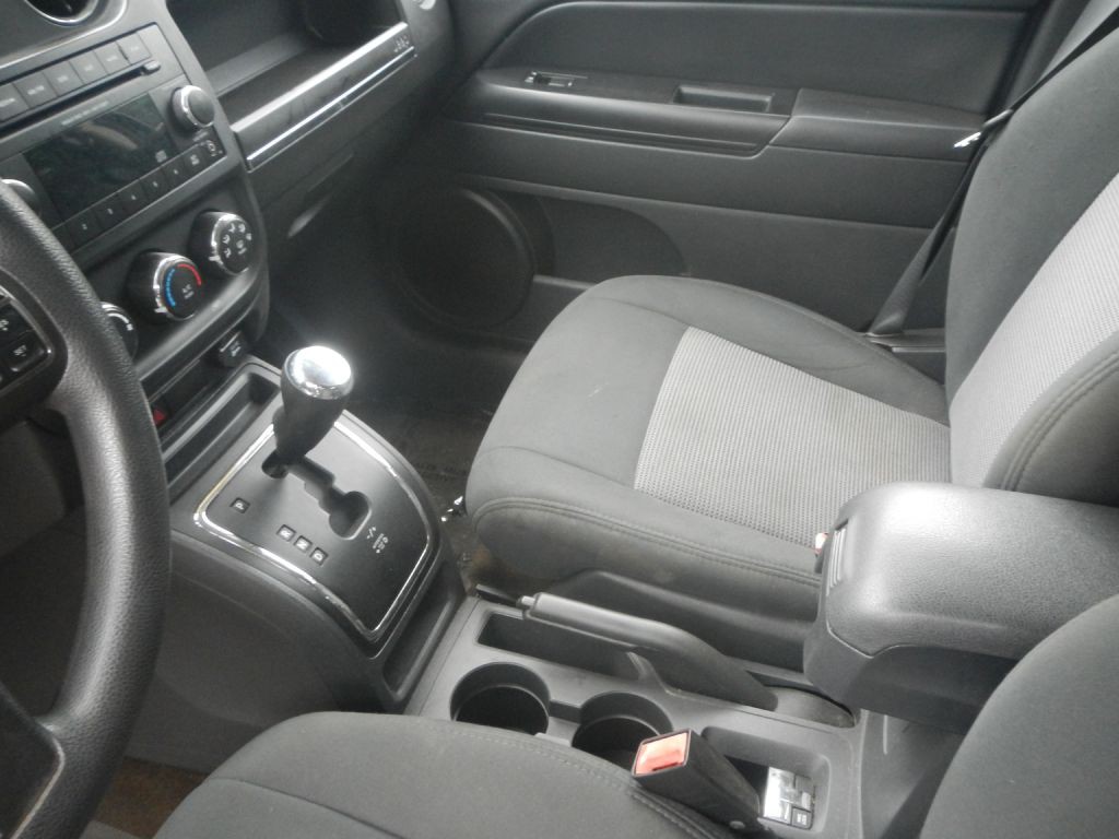 2013 Jeep Compass Image 21