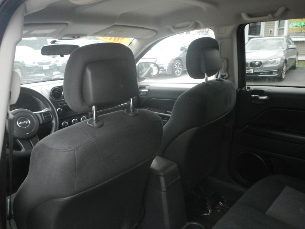 2013 Jeep Compass Image 24