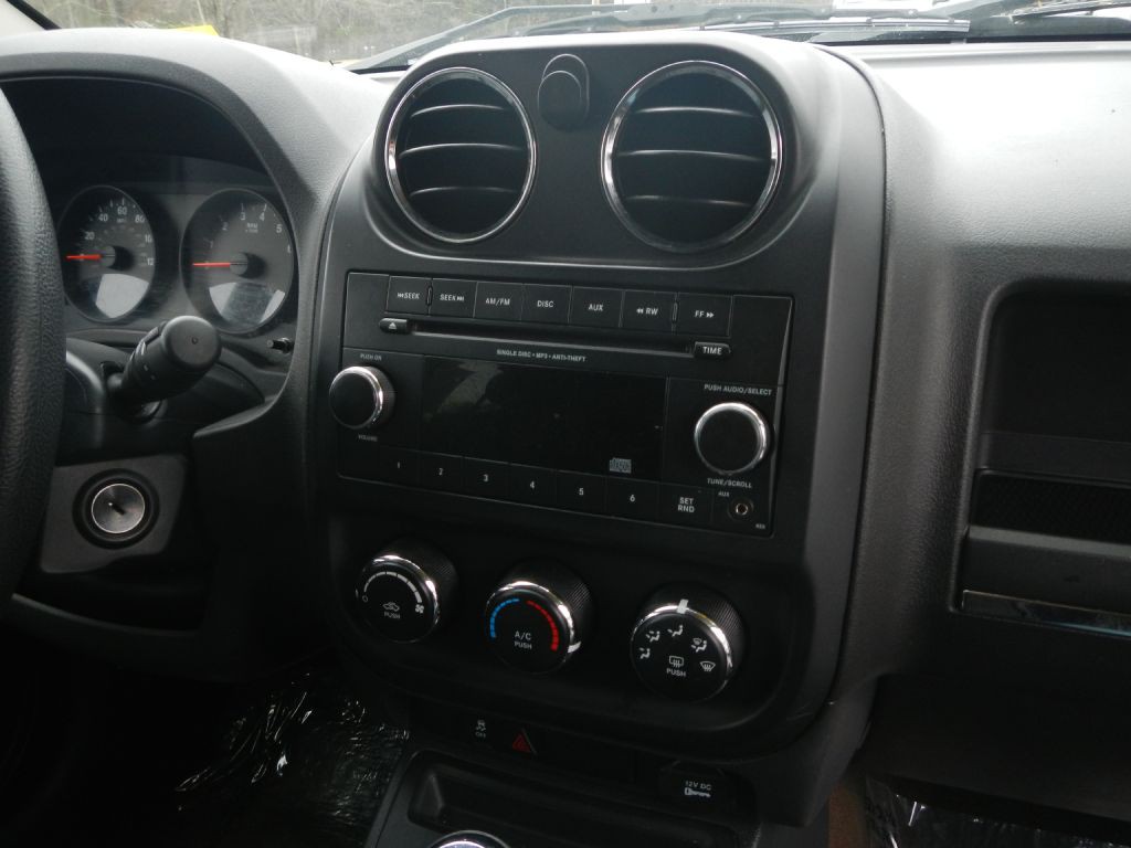 2013 Jeep Compass Image 19