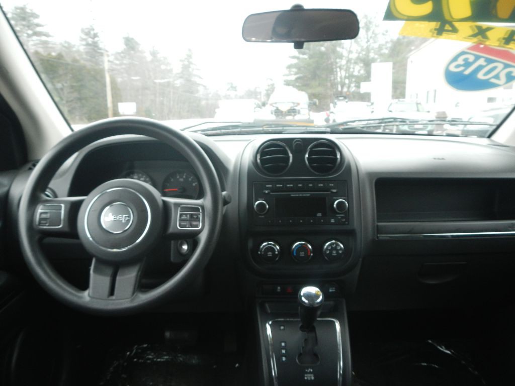 2013 Jeep Compass Image 40