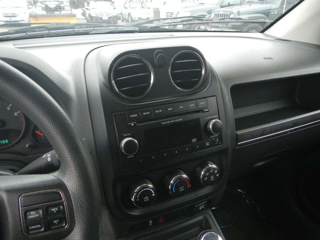 2013 Jeep Compass Image 48