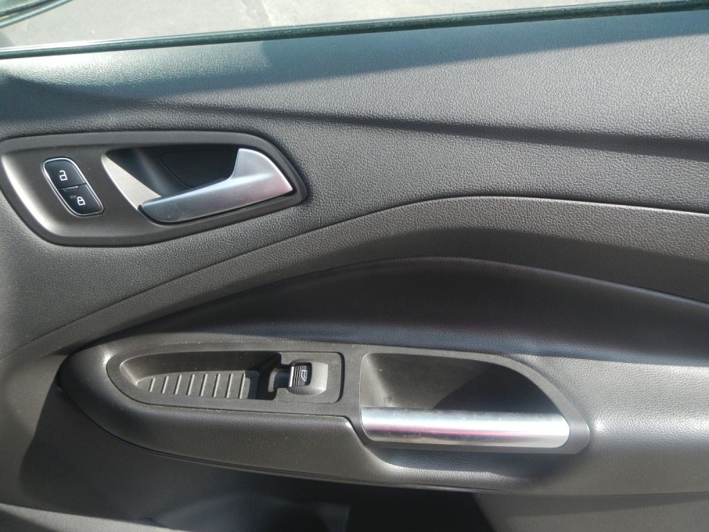 2017 Ford Escape Image 17