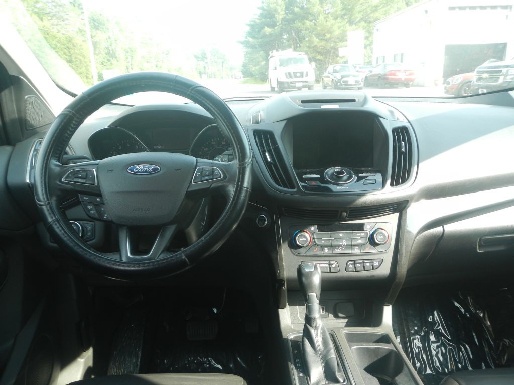 2017 Ford Escape Image 46
